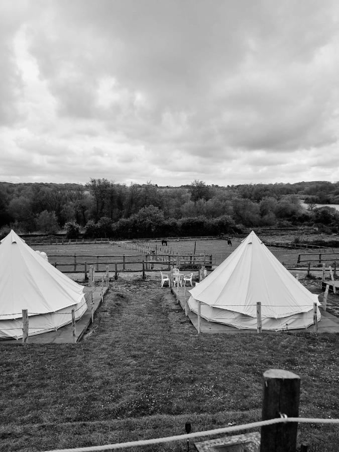 ホテルWalnut Tree Glamping Sturry エクステリア 写真